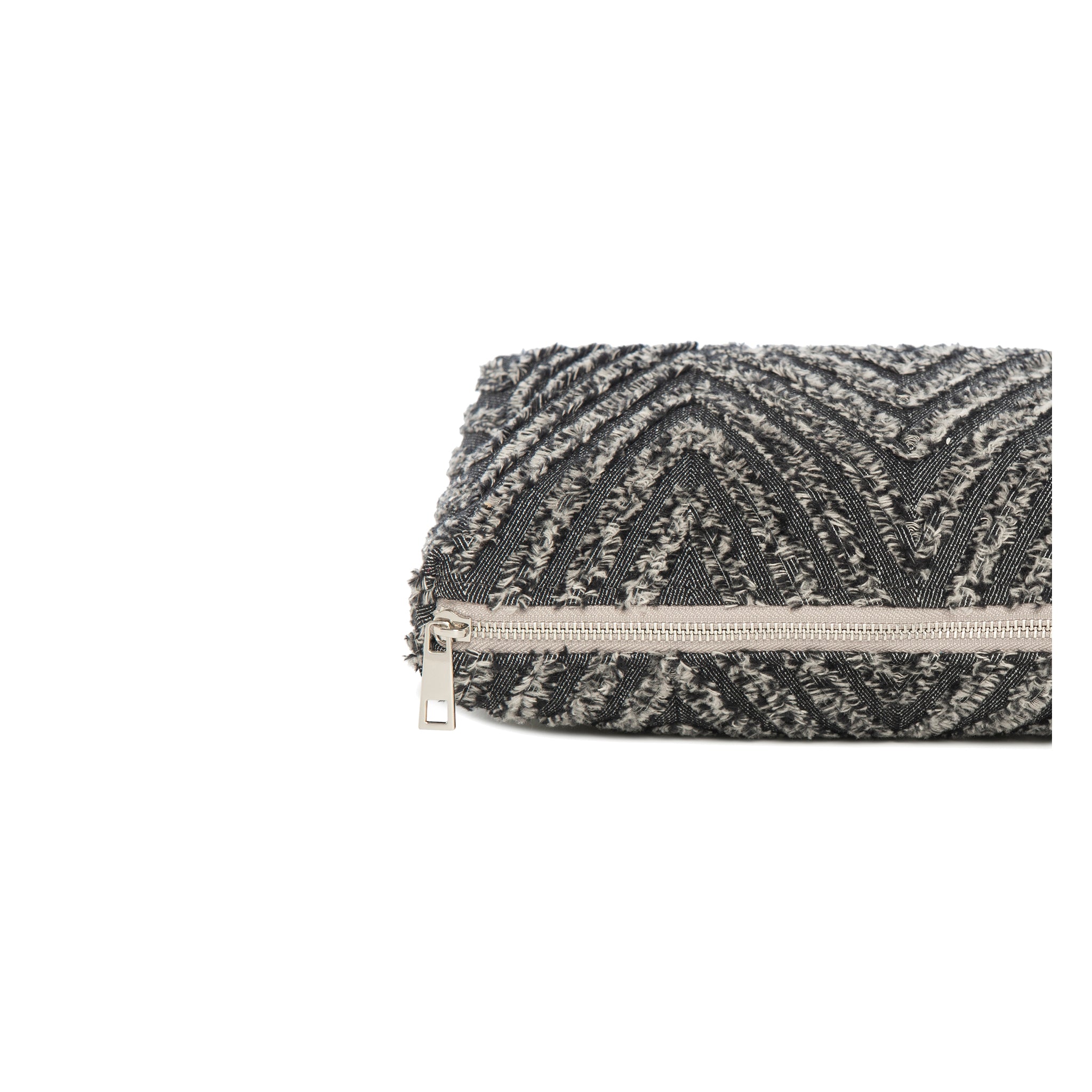 INES Pouch | Black Fringe Lips