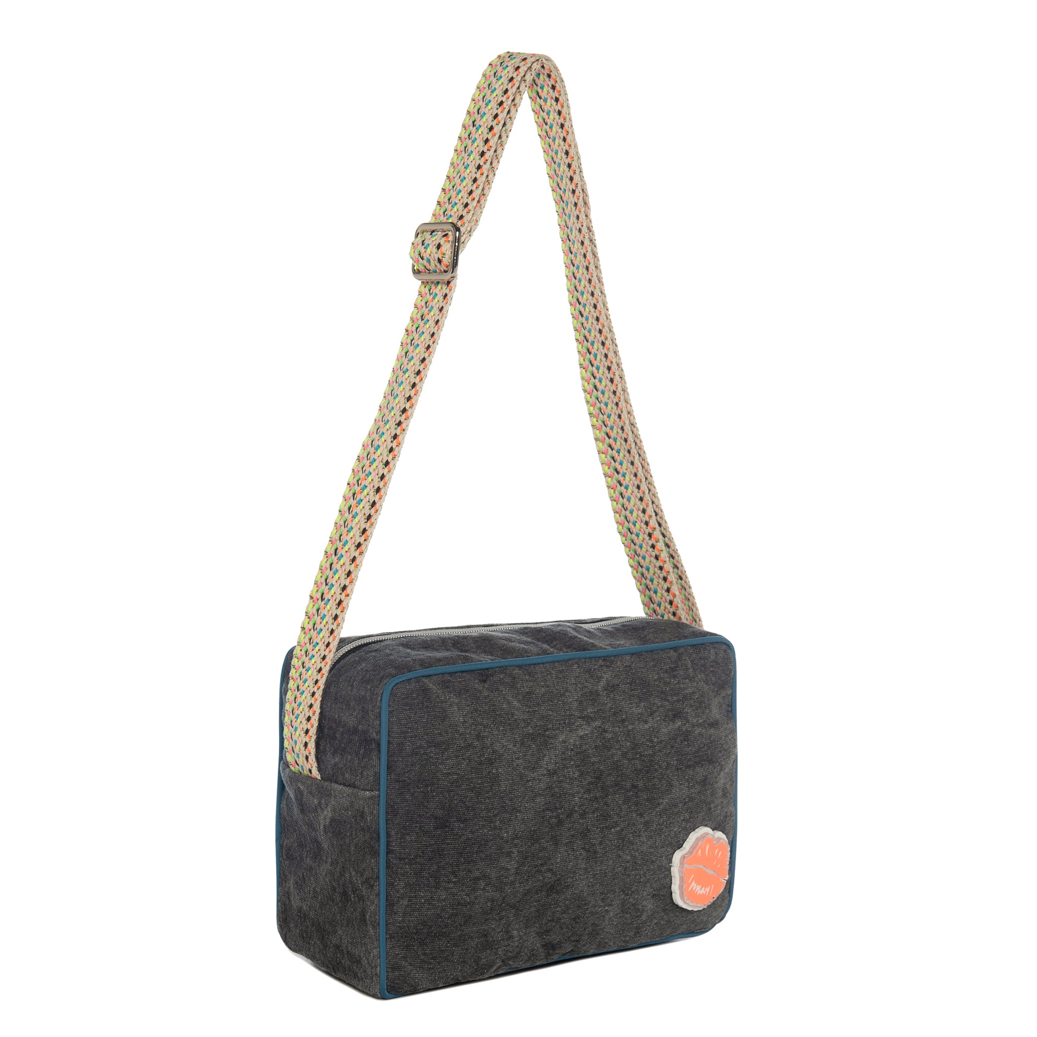 NADIA Shoulder Bag | Black Wash Kiss