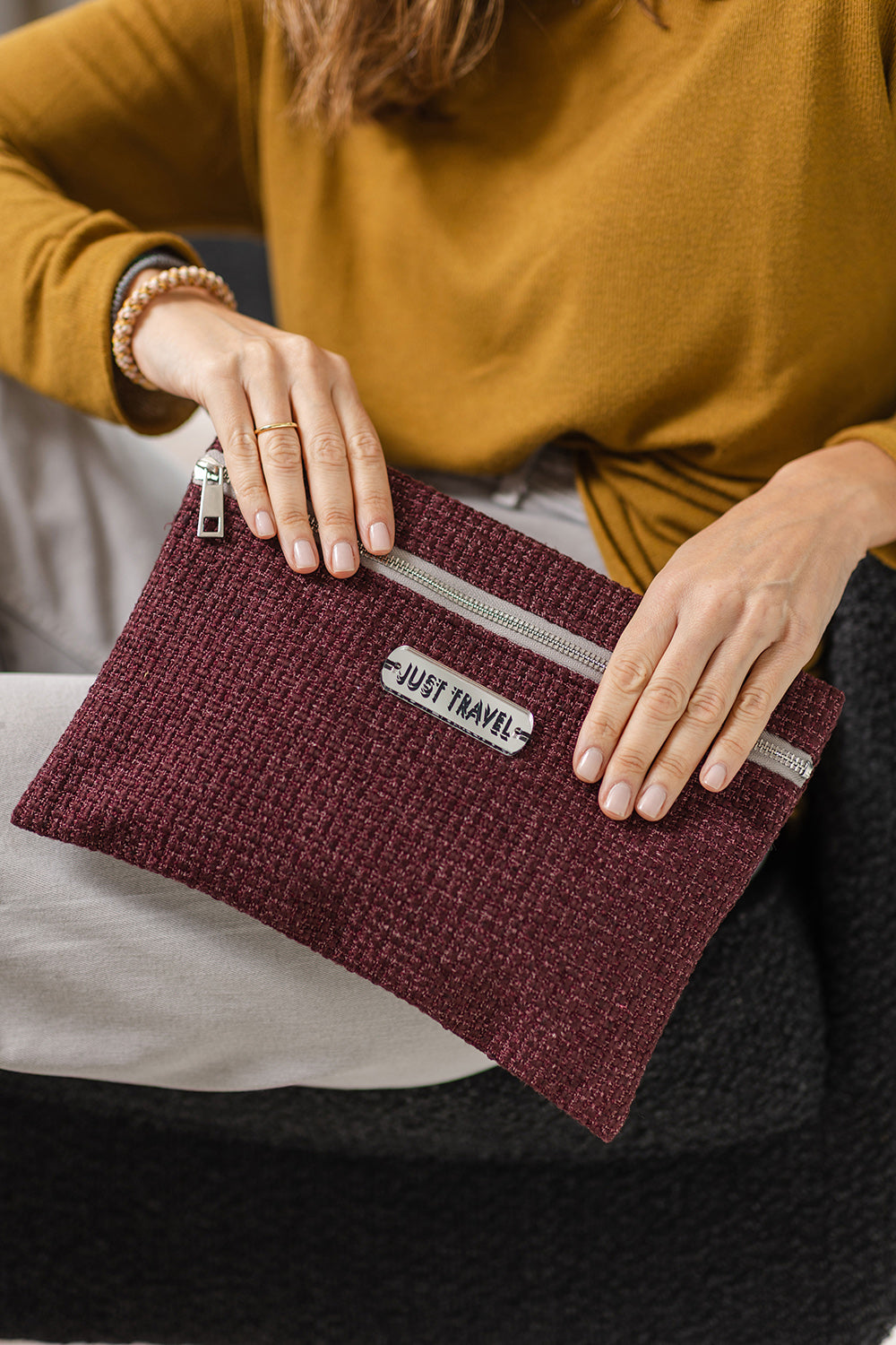 VIOLET Pouch | Burgundy Woven Tag
