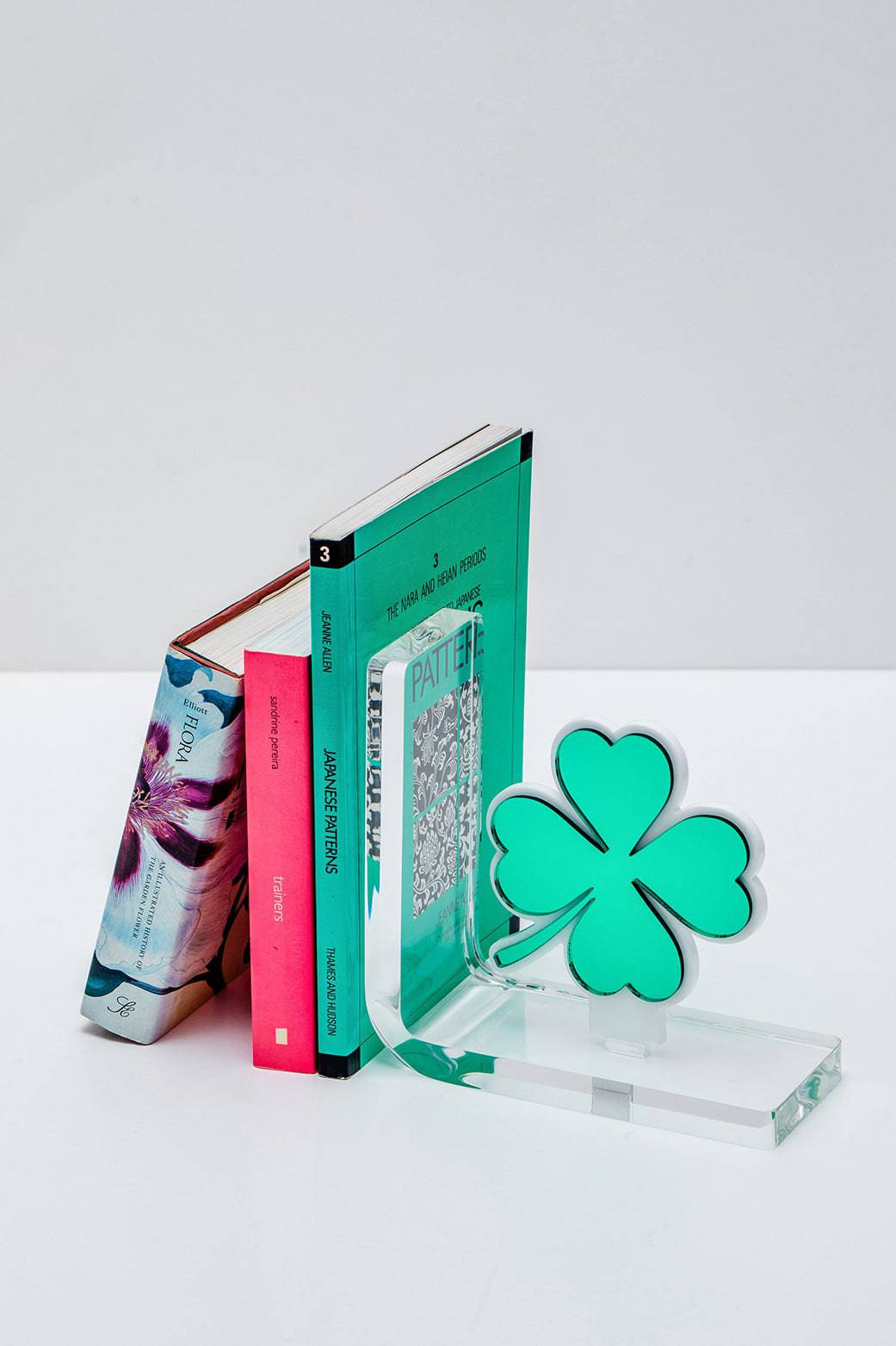 BOOKEND | Clover