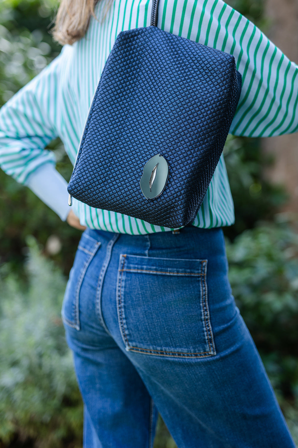 INES Pouch | Shinny Padded Navy Lips